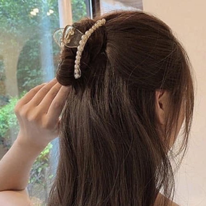 Ngoạm tóc đính hạt trai Hàn quốc dành cho các bạn gái