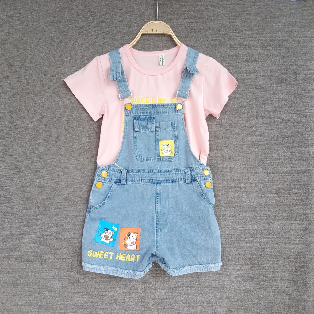 Yếm bò cho bé gái cộc tay 5-12 tuổi rời hình bò sữa và chữ SWEET, Set yếm jean trẻ em khỏe khoắn thời trang