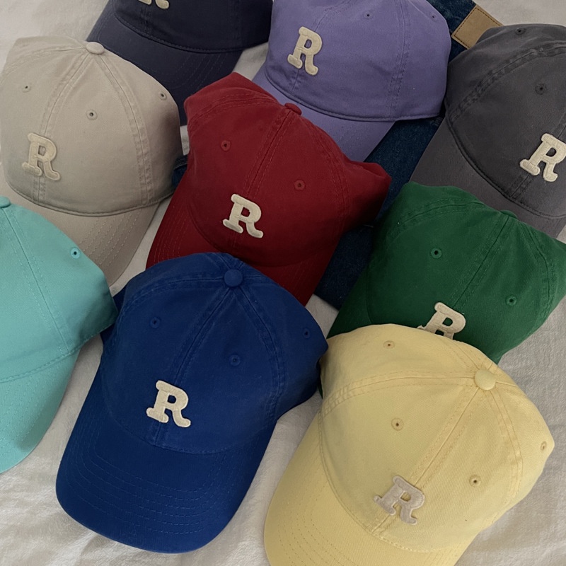 Mũ lưỡi trai gắn thêu hình chữ R chu vi lớn kiểu thể thao Hàn Quốc cho nam mặt nhỏ