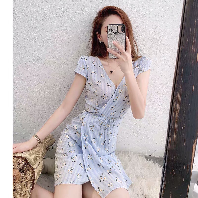 VÁY HOA XANH THẮT EO - ĐẦM KẺ SỌC HOA NHÍ TÍM XANH BUỘC NƠ CỔ V ULZZANG