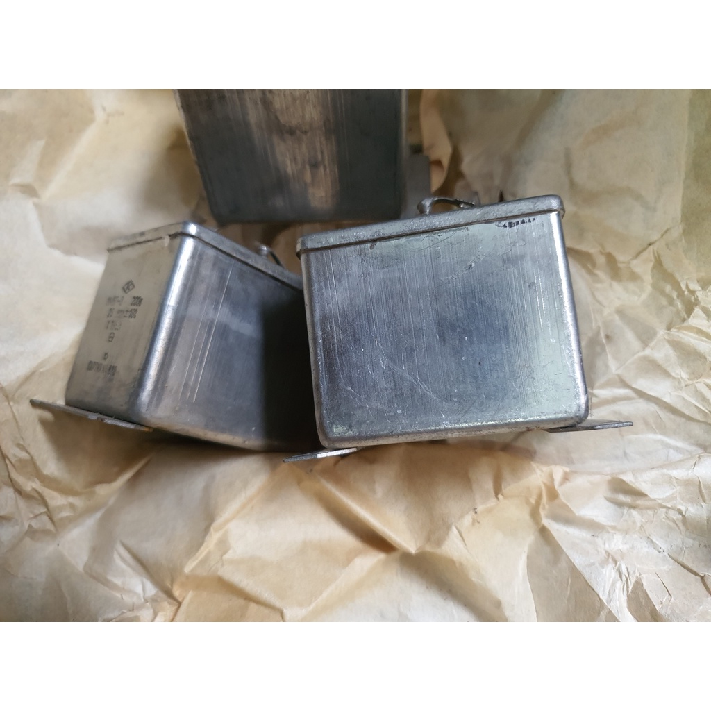 Tụ dầu Nga 25mkf 200v