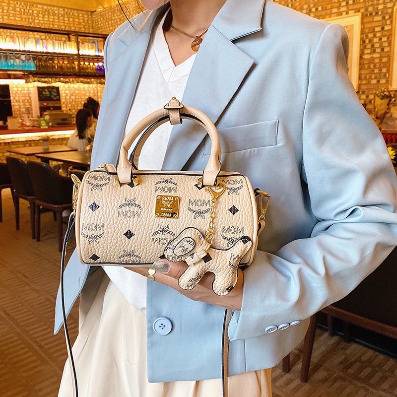 [Order] Túi trống mini MCM đeo chéo thời trang kèm charm