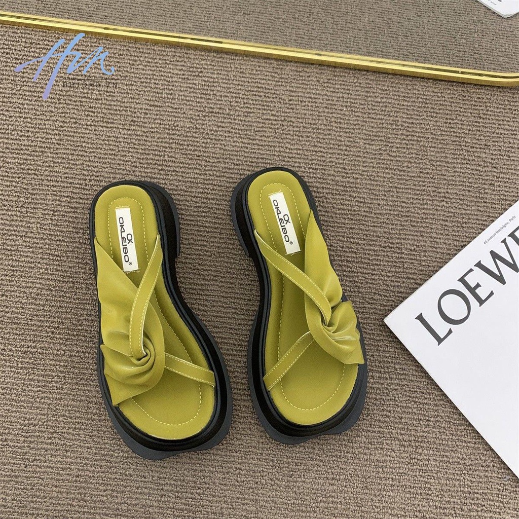 Dép Sandal Đế Dày Chống Trượt Thời Trang Mùa Hè Dành Cho Nữ 2022