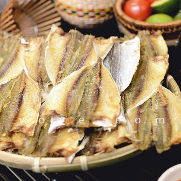 Khô cá chỉ vàng dày thịt , phơi nắng tự nhiên thơm ngon , cá chắc thịt dày con ,hải sản khô tự nhiên đảm bảo VSATTP