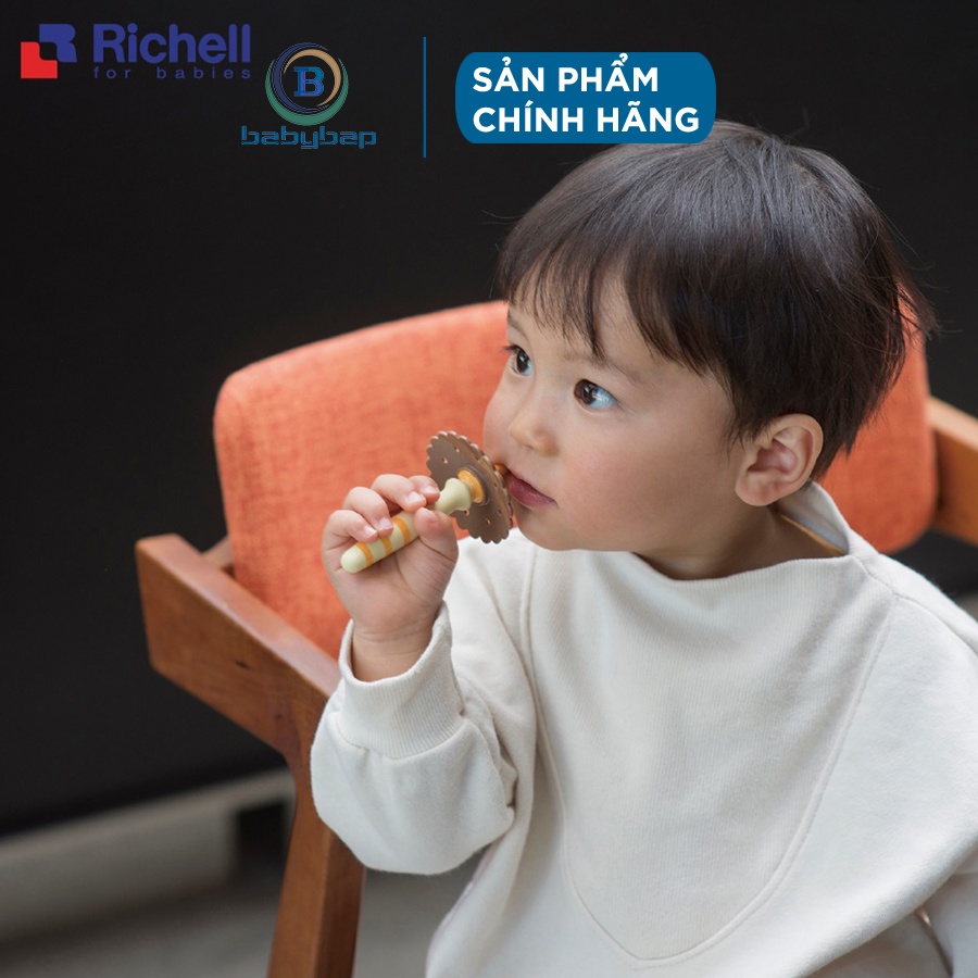 Bàn Chải Bước 4 T.L.I Richell Dành Cho Bé Từ 12 Tháng Tuổi