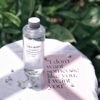 Nước hoa hồng Muji Light Toning Water Light 200ml