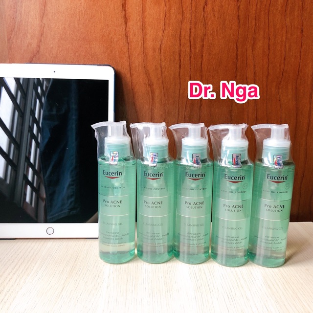 Sữa rửa mặt EUCERIN PRO ACNE SOLUTION CLEANSING GEL  400ml