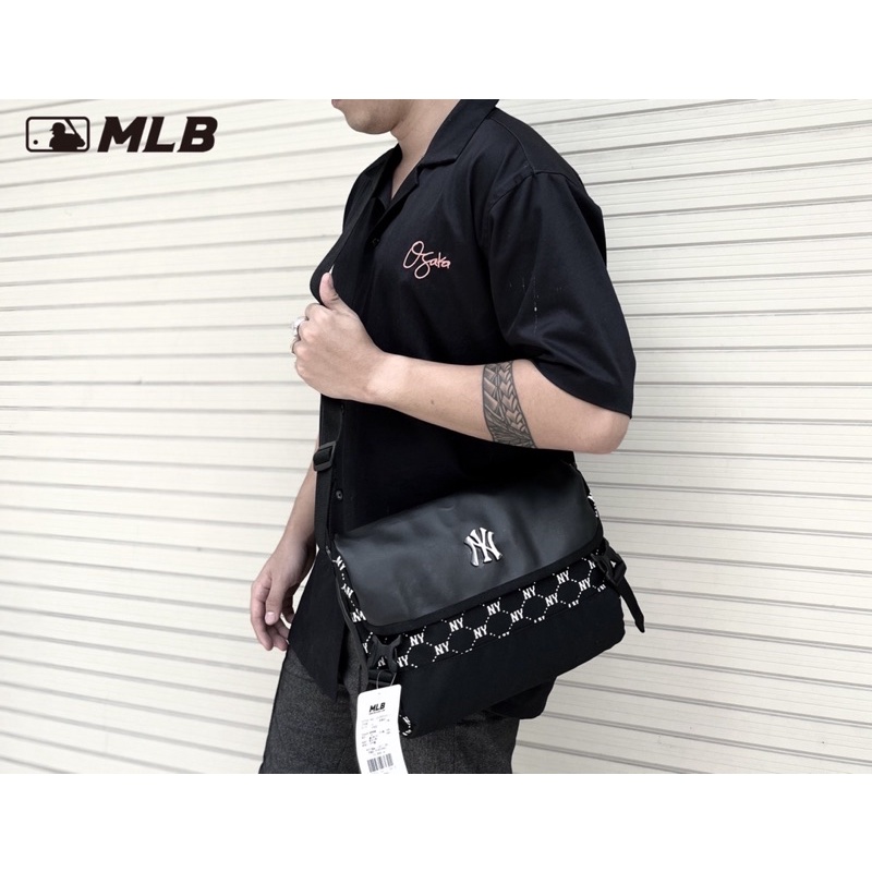 Túi đeo chéo MLB NEWYORK MONOGRAM NEW 2022