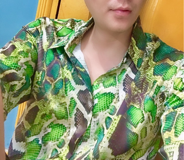 Sơ mi họa tiết da rắn