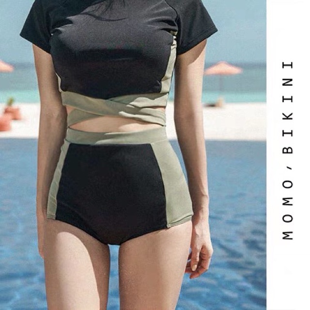 Đồ bơi nữ đen phối xanh cổ vịt. Chuẩn phong cách Hàn | BigBuy360 - bigbuy360.vn