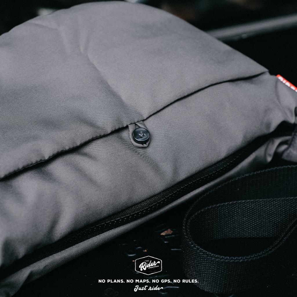 Túi đeo chéo vải dù lót bông Rider Half Moon Bag - Phong cách đường phố