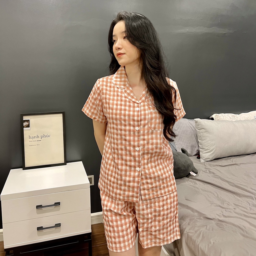 BỘ LỤA ĐŨI PIJAMA HỌA TIẾT KẺ  HỒNG CỰC HOT CHẤT CAO CẤP MỀM MÁT