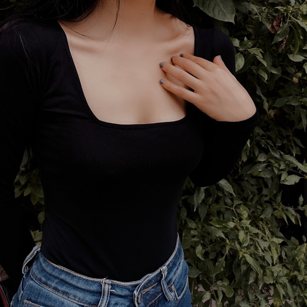 Áo bodysuit Rosie dài tay cổ vuông CECCI màu đen