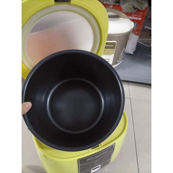 Nồi cơm nắp gài Kangaroo KG22R1 2.2 lít