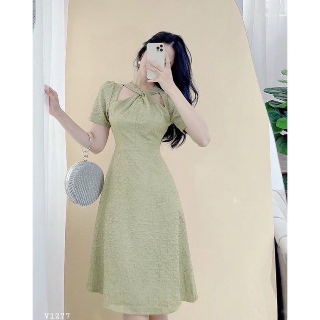 Đầm dự tiệc dạo phố khoét vai cổ yếm tiểu thư Namin