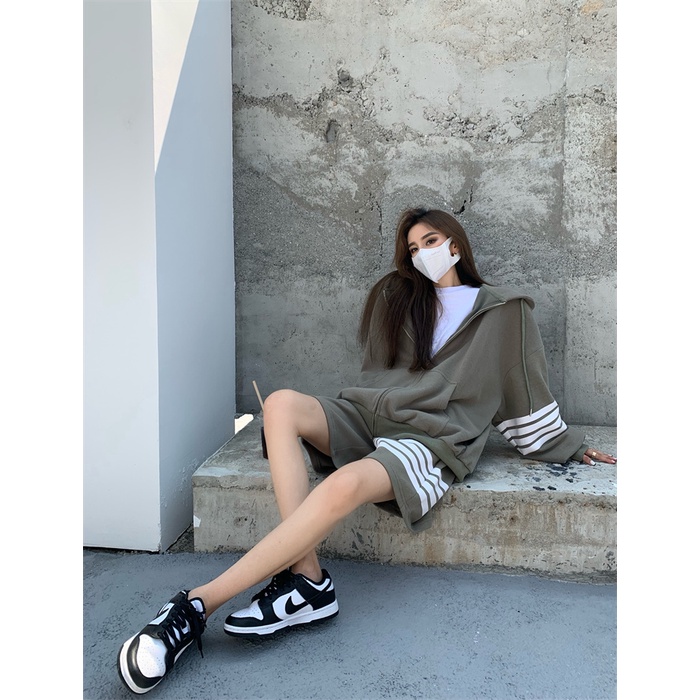 Bộ quần áo Hoodie cotton dáng rộng thiết kế năng động trẻ trung