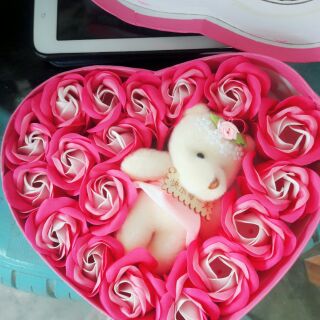 Hộp Quà Trái Tim Gấu Hoa Hồng Sáp