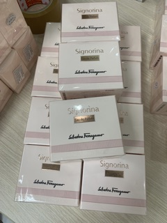 Nước hoa signorina edp 30ml fullbox