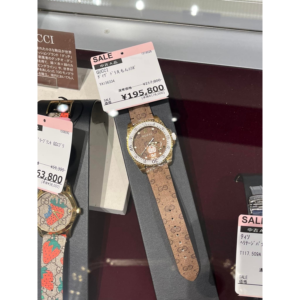 Đồng Hồ Nam Gucci Watch Dive Doraemon Gold White YA136334