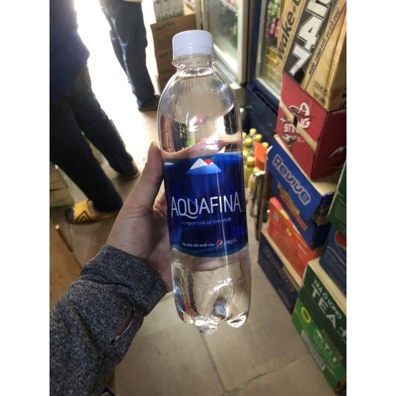 Nước suối Aquafina 500ml bổ sung nước cho cơ thể