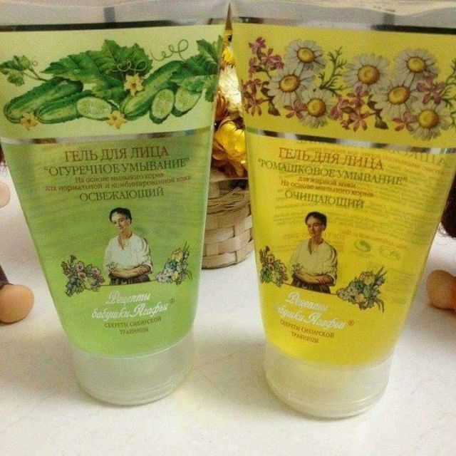Sữa rửa mặt bà già Nga