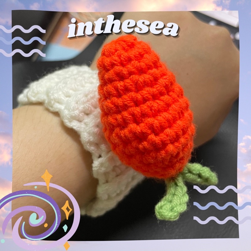 Vòng Tay Bằng Len Trái Cà Rốt Bông Dễ Thương