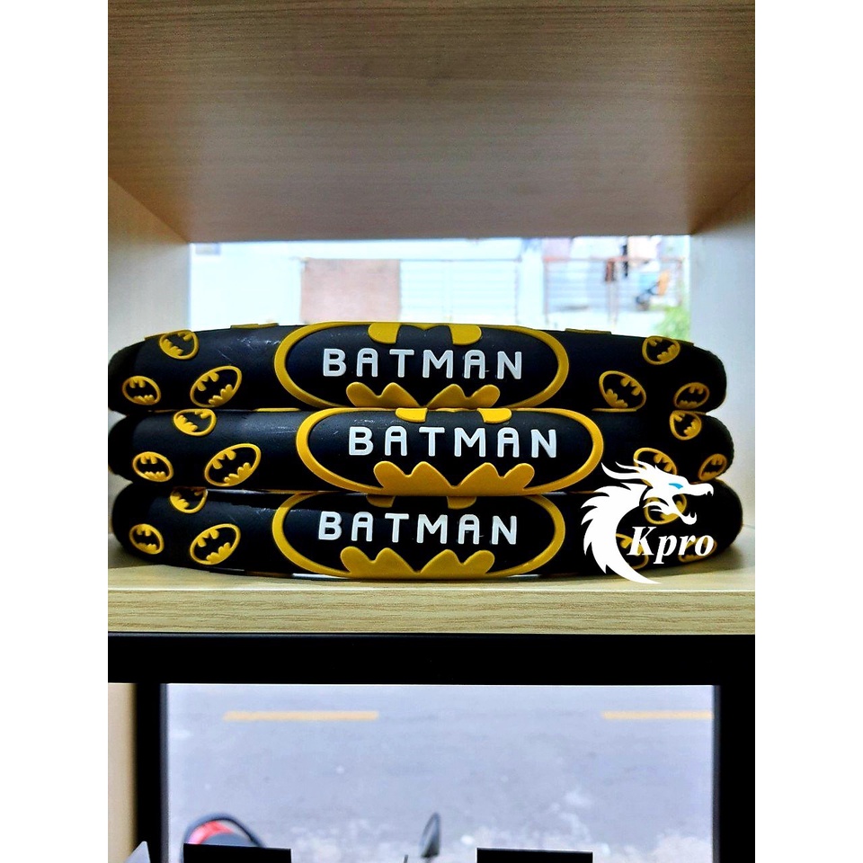 Vỏ bọc vô lăng ô tô, xe hơi họa tiết Batman - Hàng Kpro chất lượng cao