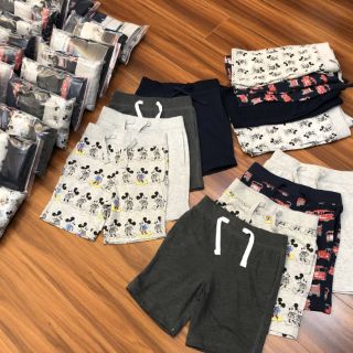 Quần short Baby Gap