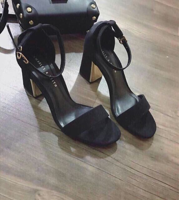 Sandal gót vuông sang trọng ko