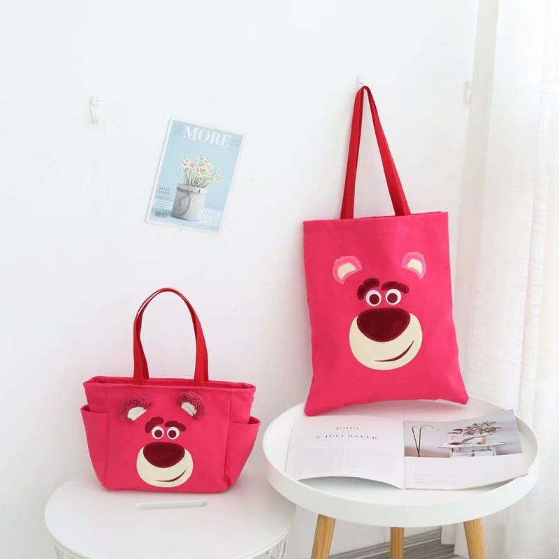 TÚI XÁCH GẤU DÂU LOTSO [SẴN] THÊU NỔI 3D CHUẨN XỊN NÉT ĐỰNG ĐỒ, TÚI ĐỰNG CƠM DỄ THƯƠNG