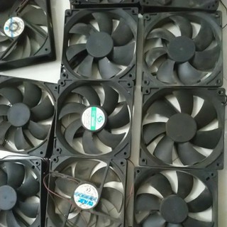 Fan quạt 12v loại to 12cm