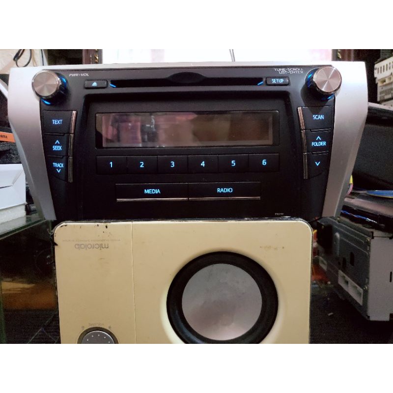 Đầu cd / aux/ Radio xe Camry . lắp chung cho camry 2014 15 16 17 18 19