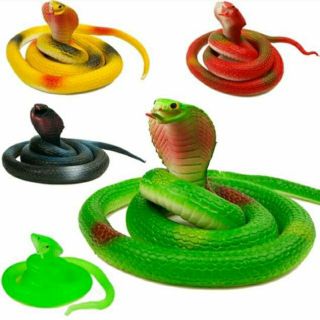 Đồ chơi rắn nhựa