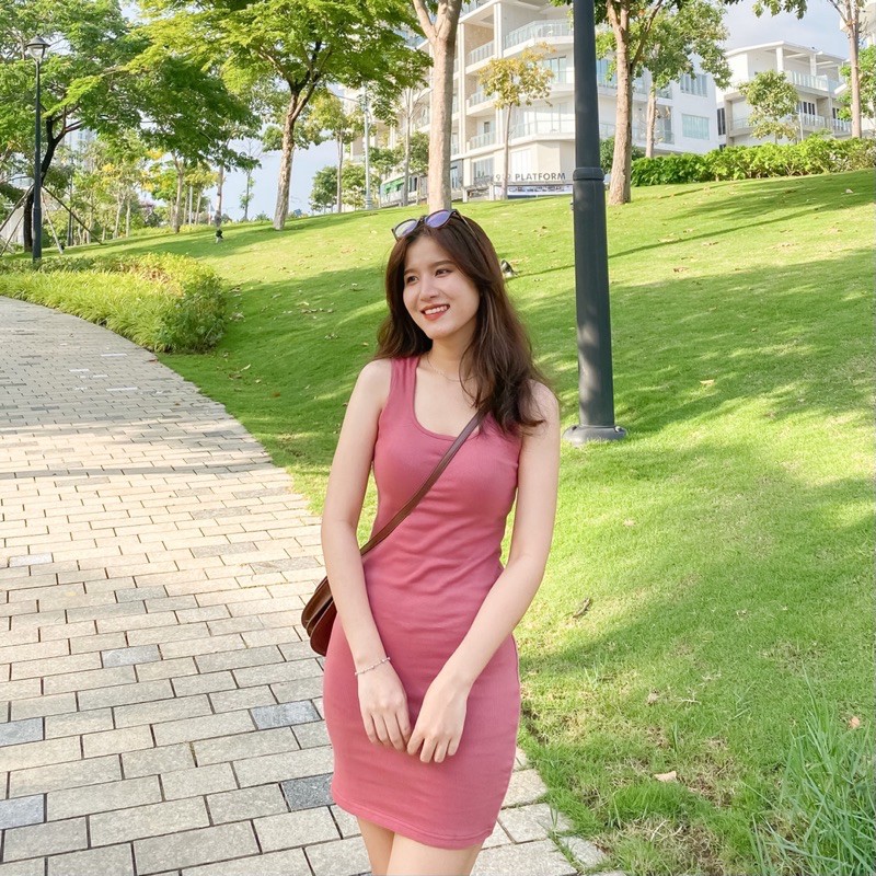 Đầm ôm body Ba Lỗ - Cổ vuông - Sát Nách | BigBuy360 - bigbuy360.vn