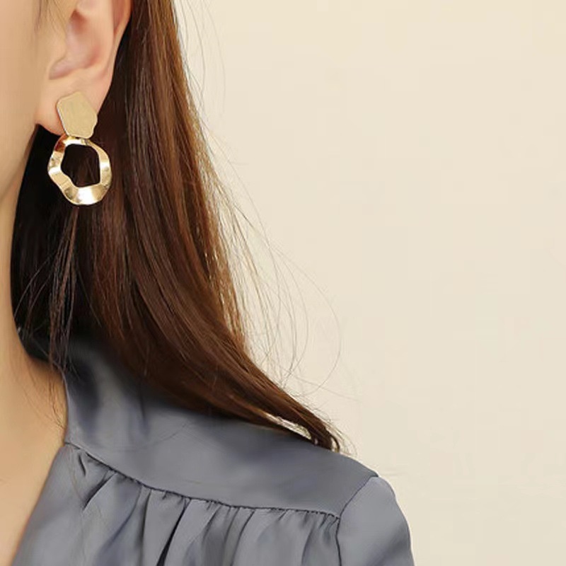Khuyên tai nữ mạ vàng dáng thả trẻ trung chất liệu cao cấp bền màu không gỉ bông tai phong cách Hàn Quốc