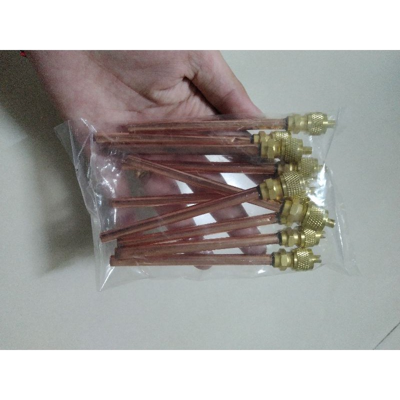 Một cây ti nạp gas