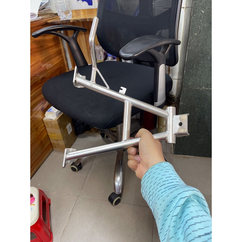Chân chống đứng inox 201 cho Sonic 150 và Winner 150- Xxx.