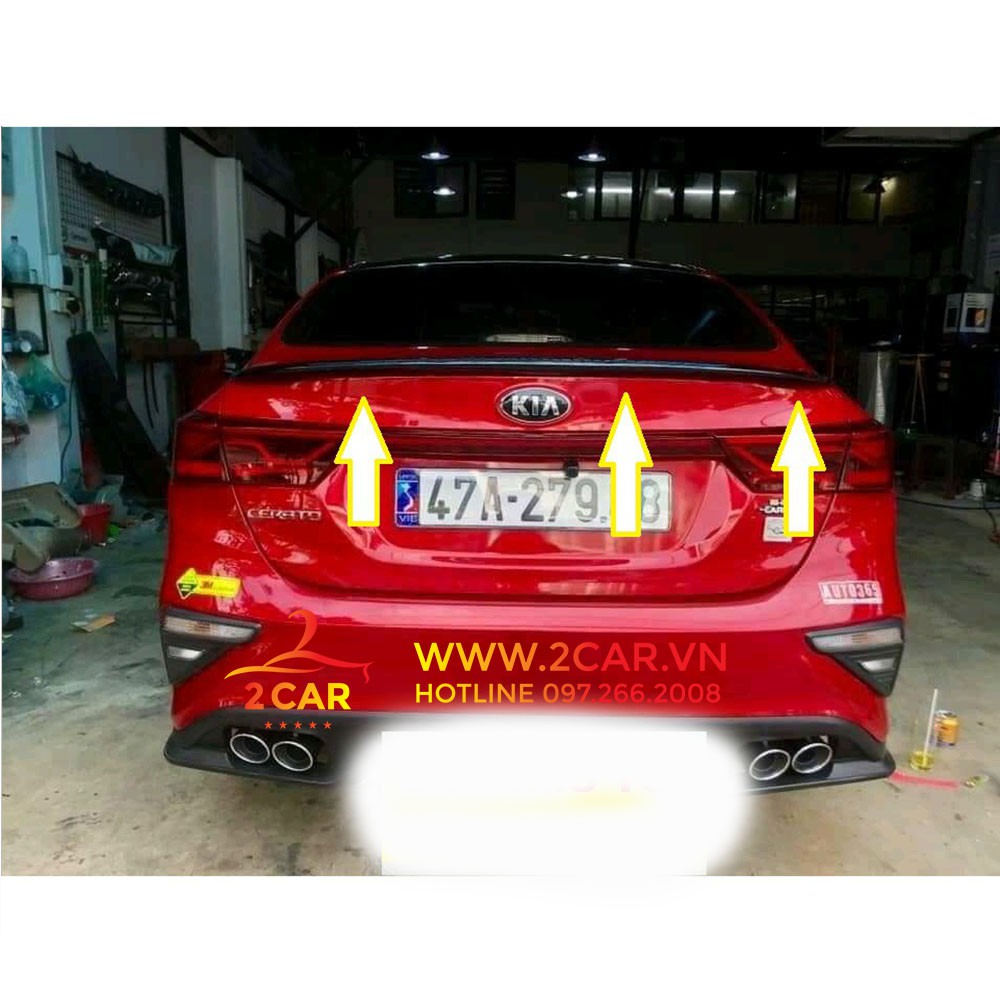 Đuôi gió cacbon xe Kia Cerato 2019- 2020- 2021 loại liền cốp vân carbon