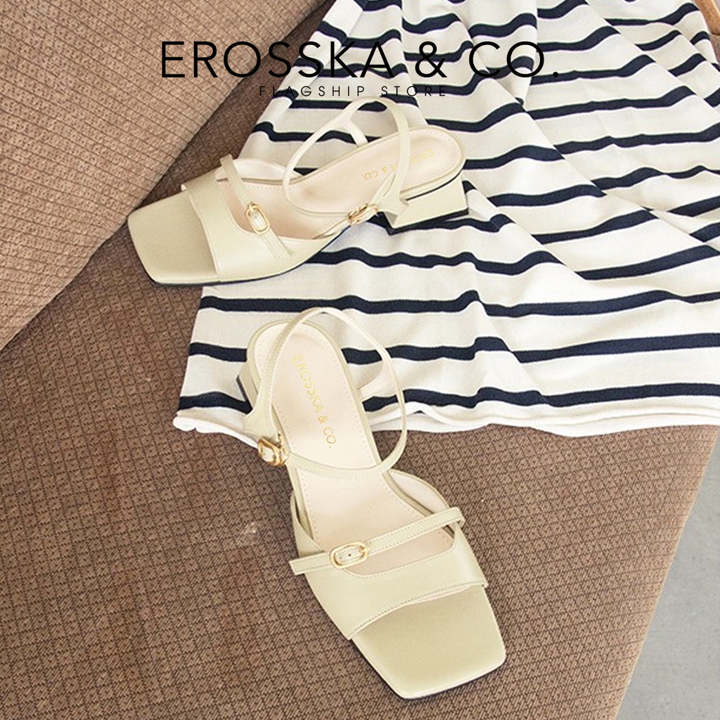 Erosska - Giày sandal cao gót quai ngang đính móc khóa cao 5cm màu bò - EB038