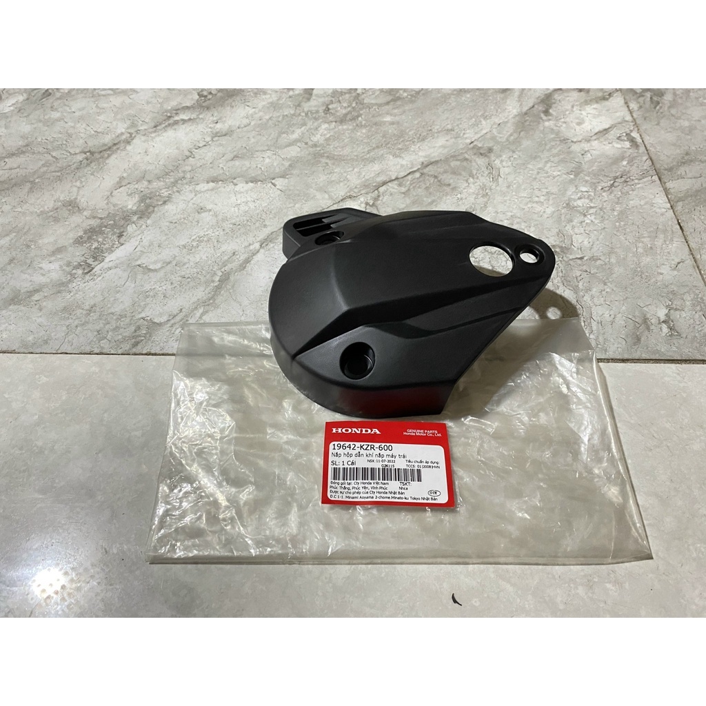 Nắp hộp dẫn khí nắp máy trái HONDA AIR BLADE125 năm 2012.