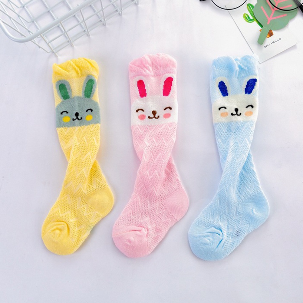 Set 3 Đôi Vớ Cotton Thoáng Khí Họa Tiết Dễ Thương Cho Bé