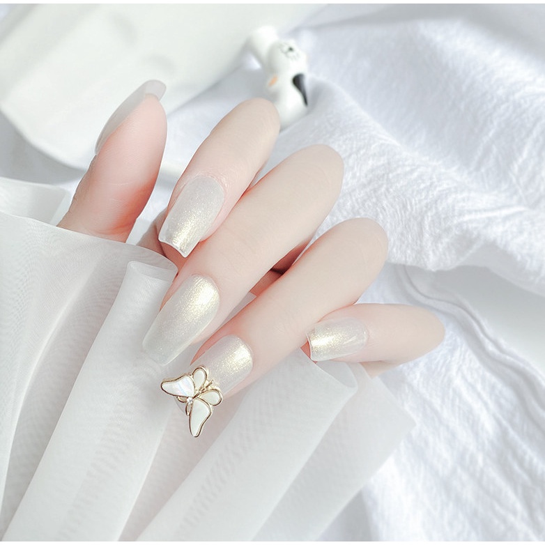 charm trnag trí nail