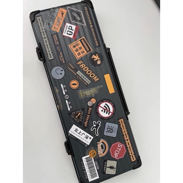 Bàn phím cơ không dây Lofree Wanderfree phong cách retro chính hãng, có hộp đựng bàn phím cá tính và tặng kèm sticker