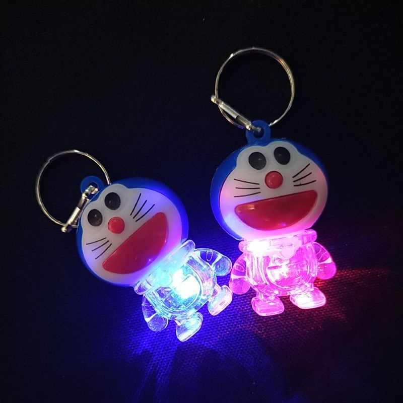 1 Móc Khóa Hình DORAEMON Có Đèn LED Dễ Thương DORAEMON
