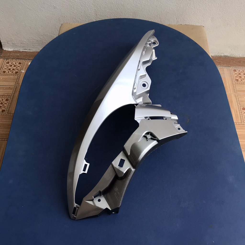 Ốp đèn pha trước Airblade | Air Blade Béo 2011 chính hãng Honda 64502-KVG-V40ZB