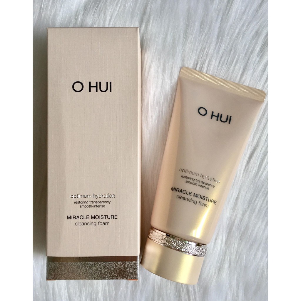 Sữa rửa mặt dưỡng ẩm sáng hồng da Ohui Miracle Moisture Cleansing Foam 200ml