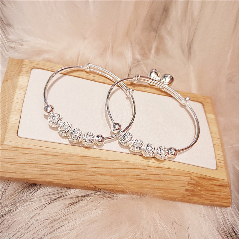 Vòng tay bạc nữ 925, lắc tay nữ bạc đính kèm hạt khắc hình trái tim SUNF76