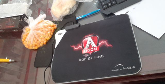 Lót chuột Aoc Agon gaming led RGB