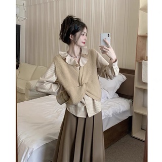 Set áo sơ mi kẻ sọc phối cùng gile len xoắn ngực