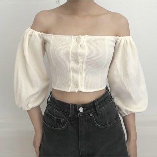 (SẴN) Áo trễ vai croptop 3 cúc M10